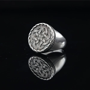 Bague Chevalière Nœud Celtique en Acier Inoxydable Vintage pour Hommes Femmes Retro Punk Gothique Argent Oxydé Bijoux Cadeau