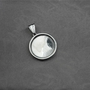 Retro Masonic All-Seeing Eye pendant on a circular stainless steel DIY jewelry base