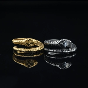 Retro Gothic Snake Ring For Men Women Titanium Steel 3D Animal Scales Distressed Punk Style Statement Ring Jewelry Gift