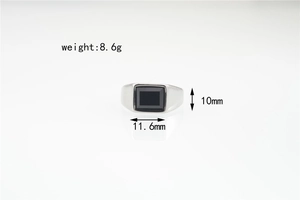 Detail view of rectangular black gemstone ring with 11.6mm width and 8.6g weight specs