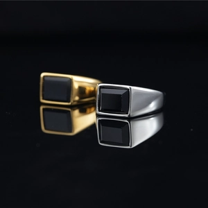 Vintage Men Titanium Steel Signet Ring Rectangular Black Gemstone Inlay Minimalist Gold Silver Polished Band Daily Jewelry