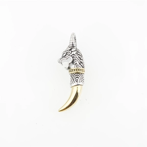 Vintage wolf head pendant with golden fang detail in punk style for men jewelry