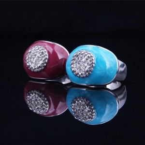 Bague Vintage en Acier Titane Émail Avec Zirconia Incrusté Style Ethnique Géométrique Mode Unisexe Bijoux Rétro