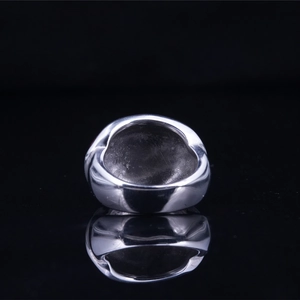 Bague polie en acier titane argenté au design ethnique vintage creux pour hommes et femmes