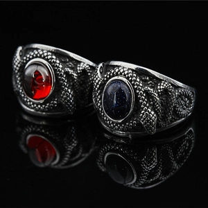 Bague en Acier Inoxydable Vintage pour Hommes Motif Écaille de Dragon Gothique Strass Rouge Bleu Bijoux Punk Biker