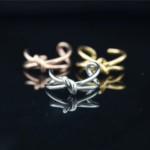 Anello Aperto a Nodo in Acciaio al Titanio Minimalista per Donna Design a Nodo Regolabile Stile Coreano Vintage Gioielli con Anello Dito