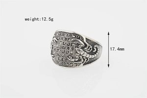 Détails de la bague scorpion avec spécifications de hauteur 17,4mm et poids 12,5g