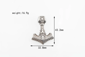 Detail view of Viking Mjolnir pendant with measurements 43.2mm by 32.8mm and 16.9g weight