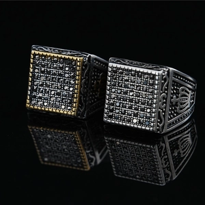 Retro Stainless Steel Square Black Rhinestone Ring For Men Punk Gothic Crown Relief Distressed Finish Band Ring Jewelry