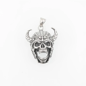 Gothic viking horn skull pendant necklace in silver stainless steel for men