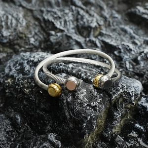 Bracelet Jonc Ouvert en Acier Inoxydable à Câble Torsadé Minimaliste Unisexe Poli Or Argent Finition Réglable Bijoux de Mode