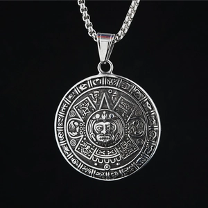 Vintage Titanstahl Aztekischer Sonnenstein Kalender Runde Medaille Anhänger Halskette Für Herren Damen Antik Geschnitzter Stammes Schmuck