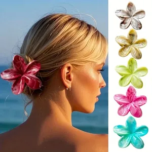 Pince à cheveux fleur de frangipanier marbrée 8cm, accessoire de coiffure plage pour femme