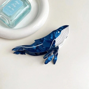 Pinza per capelli a forma di balena blu in acetato stile oceano per acconciature eleganti