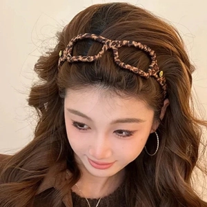 Vintage Leopard Print Glasses Shaped Headband Retro Fabric Hair Hoop With Smile Button Decorative Hair Accessories For Women