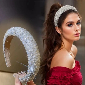 Serre-tête rembourré de luxe avec strass étincelants pour une coiffure rétro chic