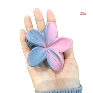 Pinza per capelli a fiore sfumato opaco blu e rosa, accessorio floreale da 8cm