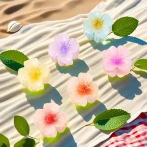 Sweet Flower Petal Hair Claw Clip Small Gradient Plastic Shark Clip For Women Girls Summer Beach Hair Accessories