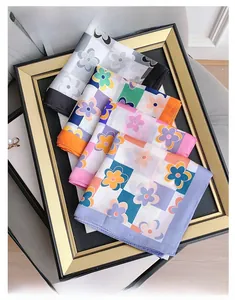 Collezione di foulard in seta floreale stile retrò francese con stampe a quadretti