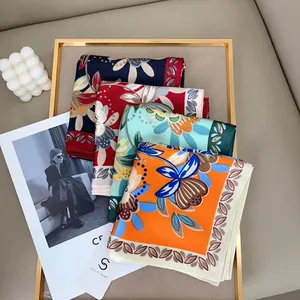 Women Vintage Floral Print Square Scarf Elegant Satin Texture Headscarf Ethnic Style Polyester Bandana For Daily Fashion Accessories