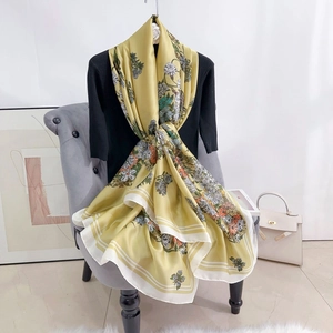 Blumenmuster Seide Satin Schal Damen Groß Sonnenschutz Strandtuch Elegant Lang Wickeln Für Reise Frühling Herbst