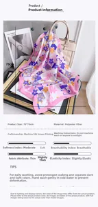 Vue détaillée du foulard floral 70x70cm avec dimensions et spécifications du matériau