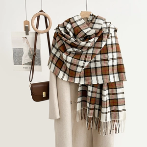 Classic plaid tassel scarf in thick faux cashmere material for autumn winter fashion