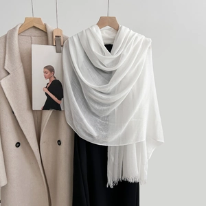 Women Minimalist Polyester Solid Color Scarf Lightweight Sunscreen Shawl Wrap With Fringed Edges Soft Daily Fashion Accessories