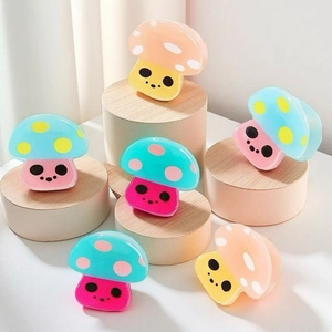 Mini Cartoon Pilz Haarklammer PVC Punktmuster Süße Kleine Haarnadel Für Damen Mädchen Täglich Party Haarschmuck