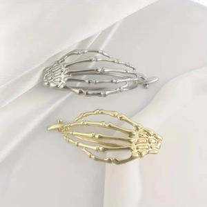 Barrettes main de squelette punk gothique dorées et argentées pour coiffures Halloween