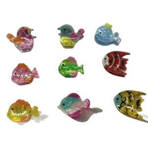 Colorful acrylic fish and bird hair clips set with marbled texture for women