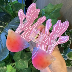 Creatieve kwallen haarklem met kleurrijke strass en roze gradiënt acryl afwerking