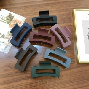 Lot de 7 grandes pinces à cheveux rectangulaires mates aux tons Morandi doux