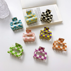 Set of 8 checkered square hair claws in acrylic PVC material for hair styling
