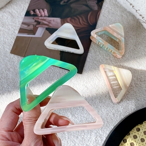Koreanischer Stil Acetat Geometrische Dreieck Haarkralle Für Damen Marmormuster Haarklammer Große Rutschfeste Tägliche Kopfschmuck