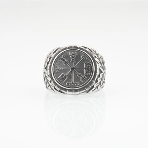 Men's punk viking compass ring with retro silver finish and oxidized braided texture pattern