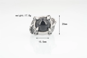 Detailed size chart for dragon claw ring with black stone and 17.8g weight specs