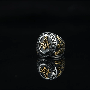 Vintage Freemasonry ring for men in stainless steel with gold compass symbol and reflections