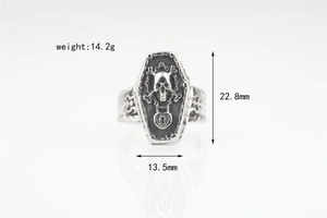 Tableau des tailles détaillé bague cercueil crâne punk vintage pesant 14,2g environ