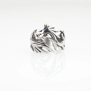 Retro dragon stainless steel ring with oxidized silver finish and detailed scales