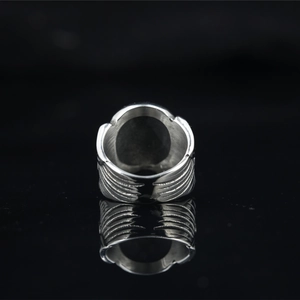 Vintage gothic skull ring in silver stainless steel with wide wing texture patterns