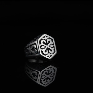 Vintage gothic signet ring in silver stainless steel with black hexagonal celtic pattern
