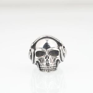Punk skelet ring met koptelefoon in gepolijst zilver metaal voor heren, street-stijl