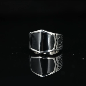 Vintage Men Titanium Steel Shield Ring Black Epoxy Mirror Polished Industrial Punk Style Band Ring For Party Daily Jewelry