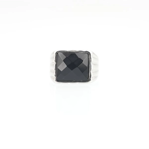 Bague homme en acier titane avec obsidienne noire carrée et anneau à texture industrielle
