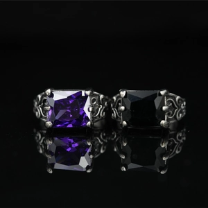 Anello in Acciaio Inossidabile Vintage con Strass Quadrato per Uomo Donna Punk Gothic Pietra Viola Nera Scolpita Gioielli