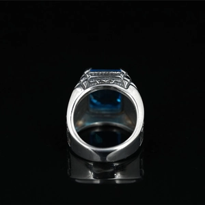 Anello vintage uomo in acciaio inossidabile con pietra blu quadrata e trafori