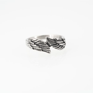 Irregular vintage silver feather wrap ring with retro hip-hop design for men