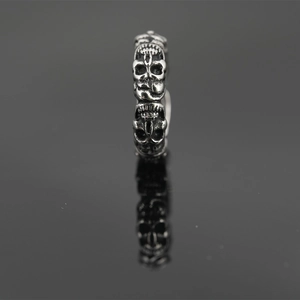 Vintage punk skull ring in antique silver finish made of durable titanium steel