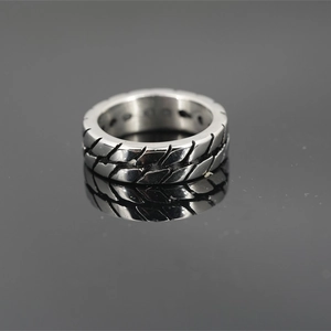 Vintage tire tread pattern titanium steel ring with industrial style for men and women